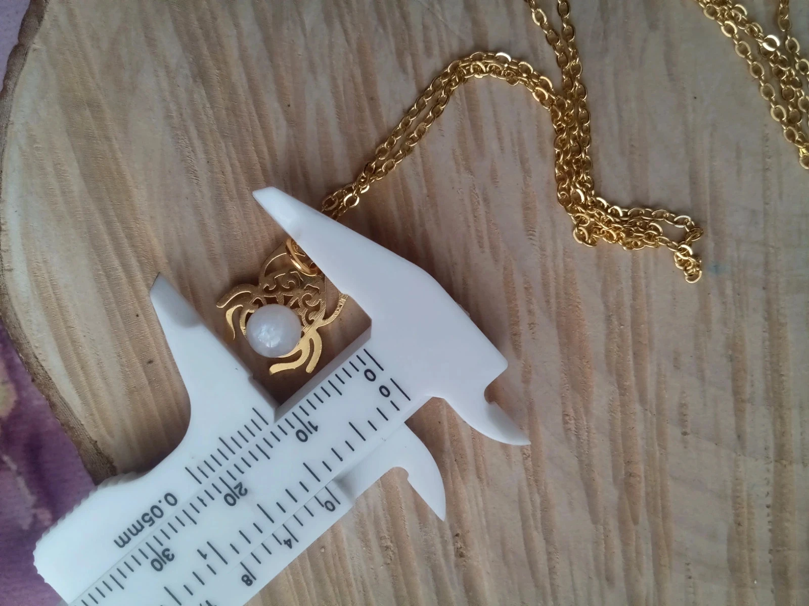 Collier scarabée Egyptien talisman filigrané et cabochon pierre de lune – photo 4